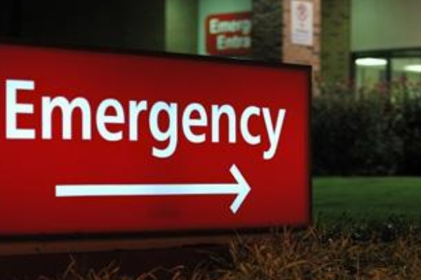 “emergency”和“urgency”的区别是什么？